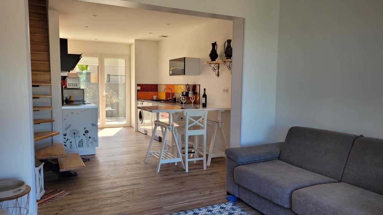Gite Du Soleil Maison Lumineuse Avec Terrasse Solarium Parking Prive Sorede Luaran gambar